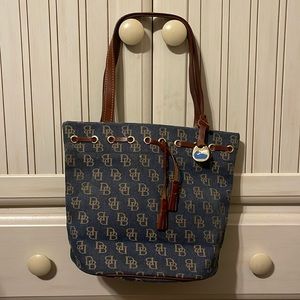 Authentic Dooney & Burke denim hand bag. Very gently used a few times.